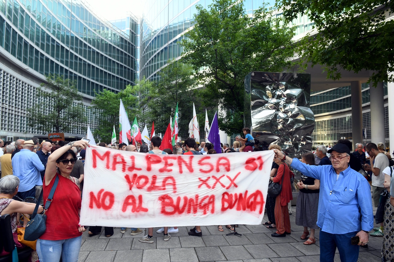 Rabbia ma anche una punta d'ilarità hanno contraddistinto la protesta