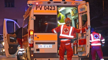 Pavia, studentessa di 22 anni in Rianimazione dopo una misteriosa caduta dalla finestra