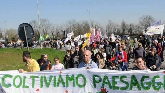 Già in passato si sono svolte proteste contro la tangenziale per collegare Vigevano a Malpensa Questa mattina è in programma una marcia ad Albairate Già in passato si sono svolte proteste contro la tangenziale per collegare Vigevano a Malpensa Questa mattina è in programma una marcia ad Albairate
