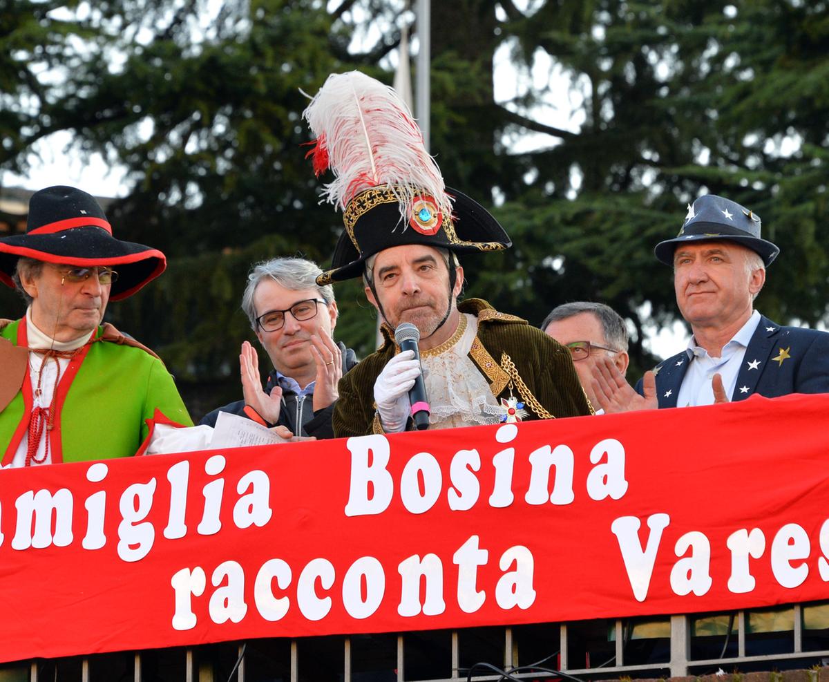 Varese: corso di dialetto bosino parlato e scritto. I maestri? Una poetessa e un Re Varese: corso di dialetto bosino parlato e scritto. I maestri? Una poetessa e un Re