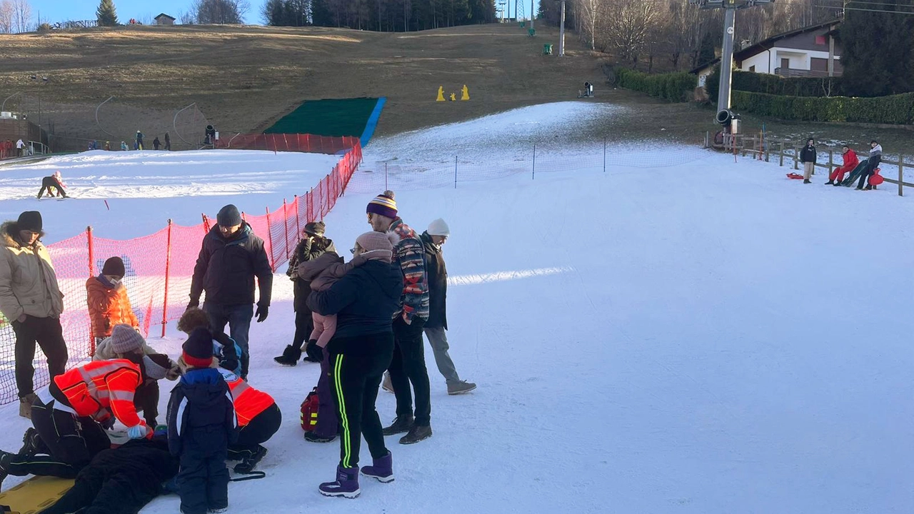 L’incidente sulla neve è accaduto ieri nel primo pomeriggio intorno alle 15 sulle piste di Selvino nella Bergamasca L’incidente sulla neve è accaduto ieri nel primo pomeriggio intorno alle 15 sulle piste di Selvino nella Bergamasca