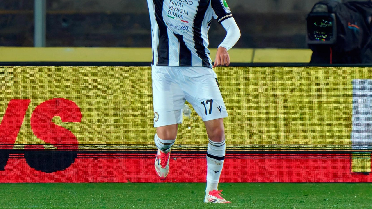 Lorenzo Lucca, 24 anni, viene da due stagioni disputate in Serie A con la maglia dell’Udinese e vanta cinque presenze con la nazionale italiana