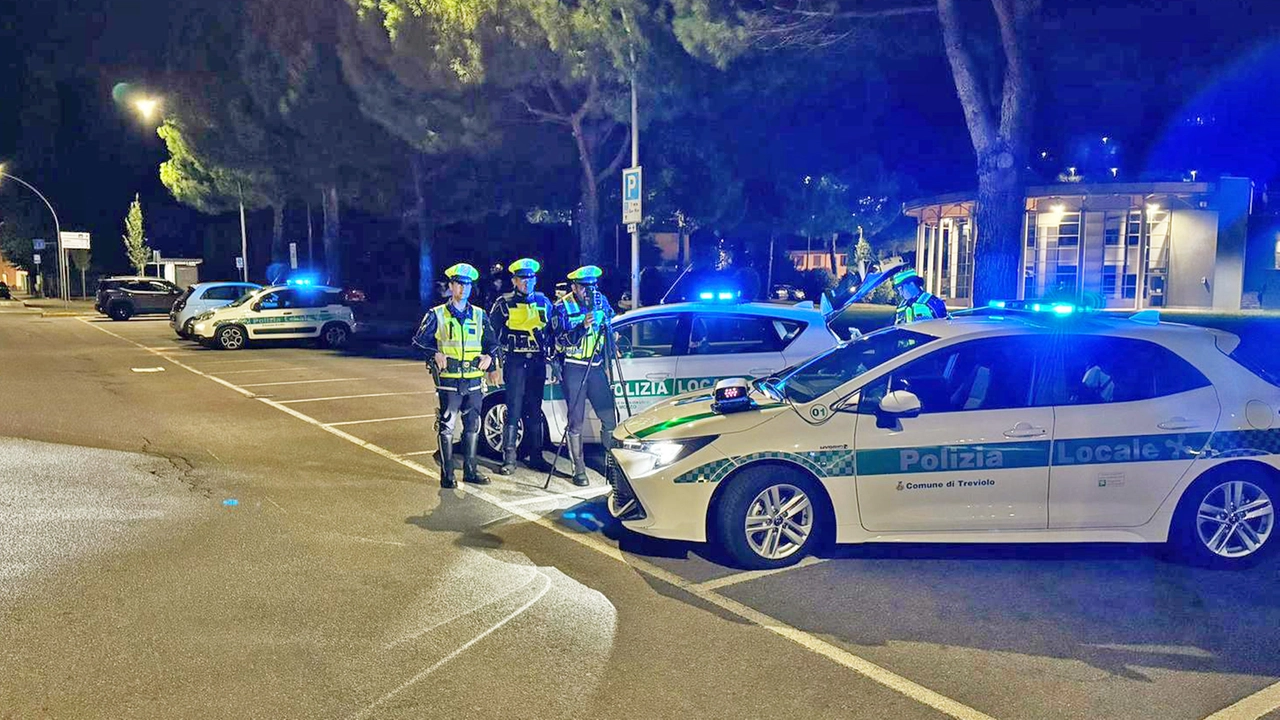 Controlli della Polizia locale di Bergamo (foto d'archivio) Controlli della Polizia locale di Bergamo (foto d'archivio)