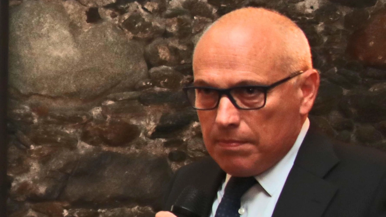 Fra i consiglieri di opposizione Jonny Crosio La minoranza reclama opere anche per il nucleo principale Fra i consiglieri di opposizione Jonny Crosio La minoranza reclama opere anche per il nucleo principale