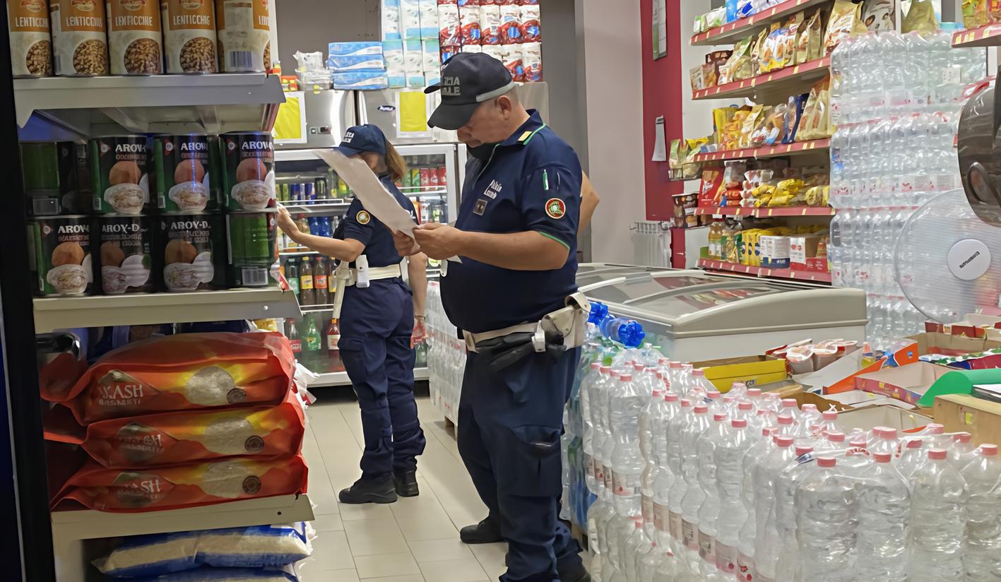 Minimarket chiusi dalle 20 in poi: "Svolta per garantire sicurezza" Minimarket chiusi dalle 20 in poi: "Svolta per garantire sicurezza"