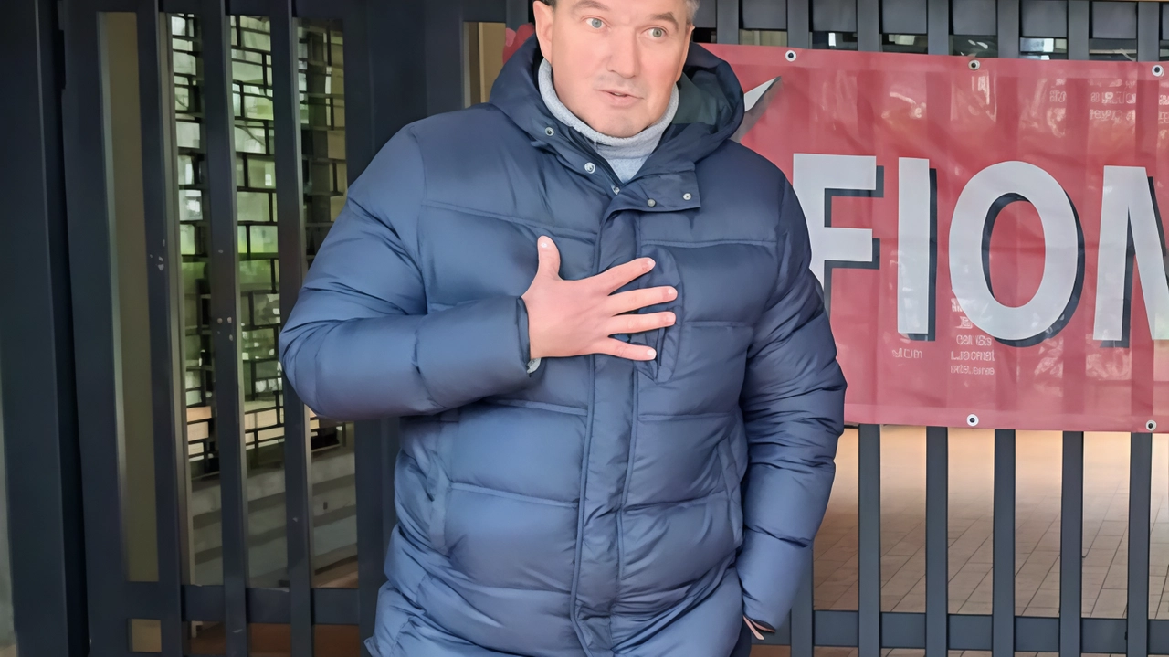 Massimiliano Preti sindacalista della Fiom-Cgil Ieri mattina la doccia fredda della nuova richiesta di cassa integrazione per la B.Mec di Lodi Vecchio Massimiliano Preti sindacalista della Fiom-Cgil Ieri mattina la doccia fredda della nuova richiesta di cassa integrazione per la B.Mec di Lodi Vecchio