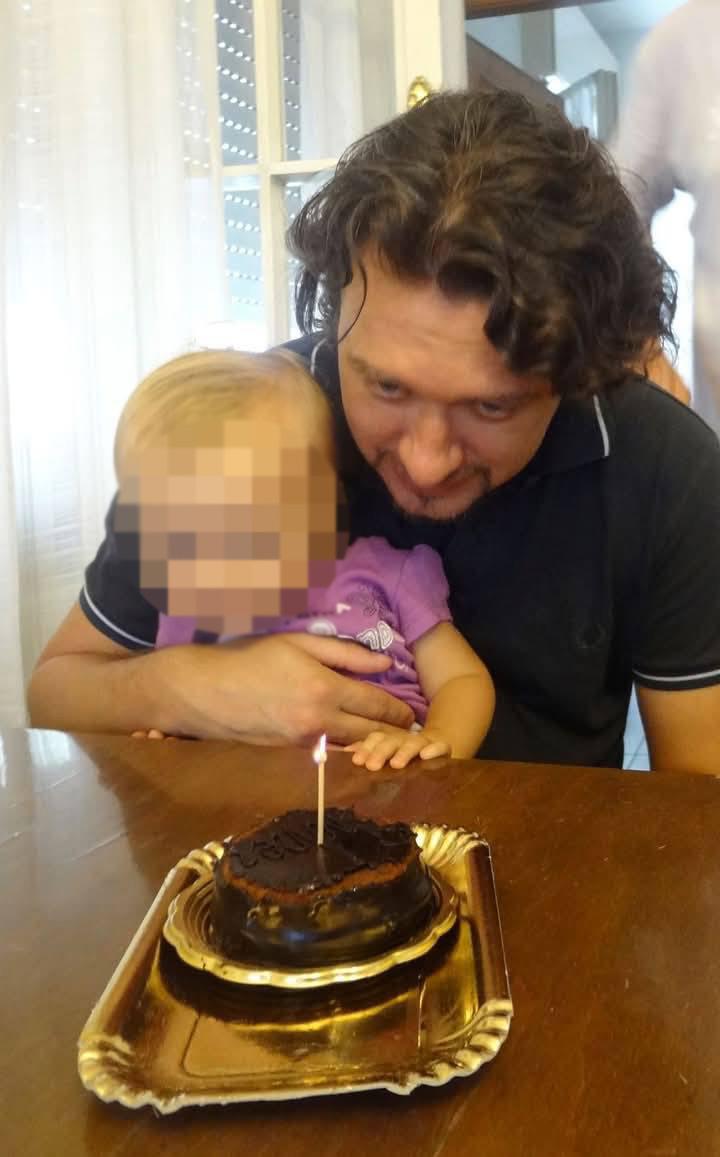 Andrea Palermo e la figlia ritrovata in Spagna dopo 11 anni: il suo destino nelle mani dei giudici Andrea Palermo e la figlia ritrovata in Spagna dopo 11 anni: il suo destino nelle mani dei giudici