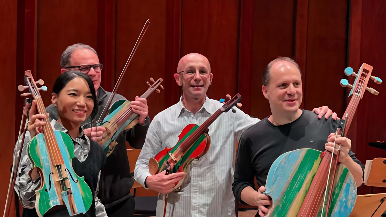 Alcuni dei musicisti della Piccola Orchestra dei Popoli Alcuni dei musicisti della Piccola Orchestra dei Popoli