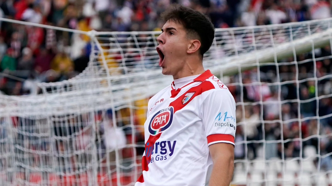 Debenedetti, autore del gol decisivo per il Mantova Debenedetti, autore del gol decisivo per il Mantova