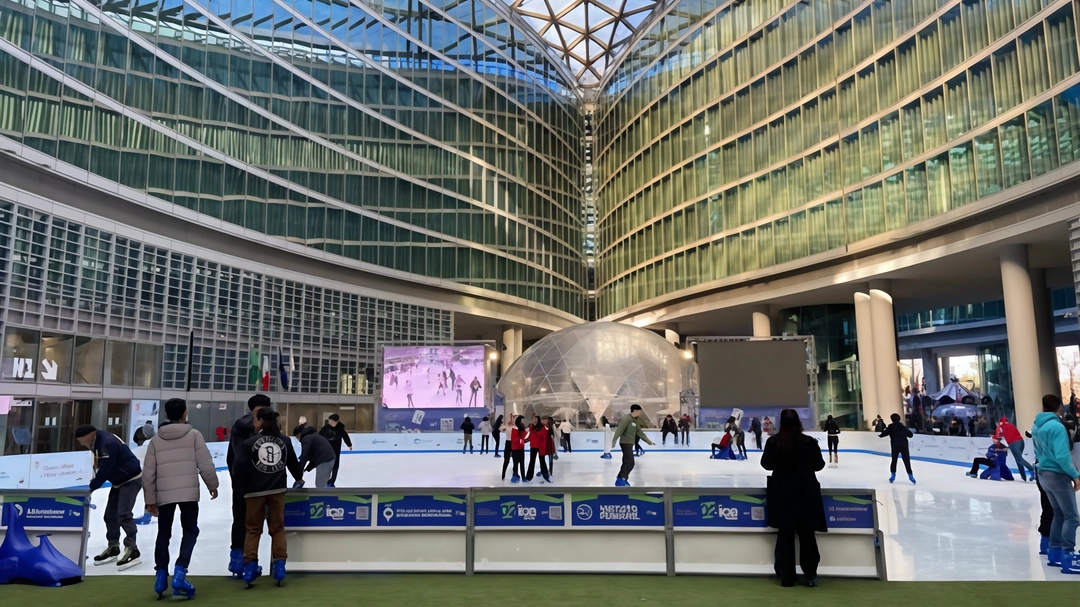 Giovedì alle 17 è in programma lo spettacolo di pattinaggio sincronizzato nella pista in piazza Città di Lombardia, davanti alla sede della Regione