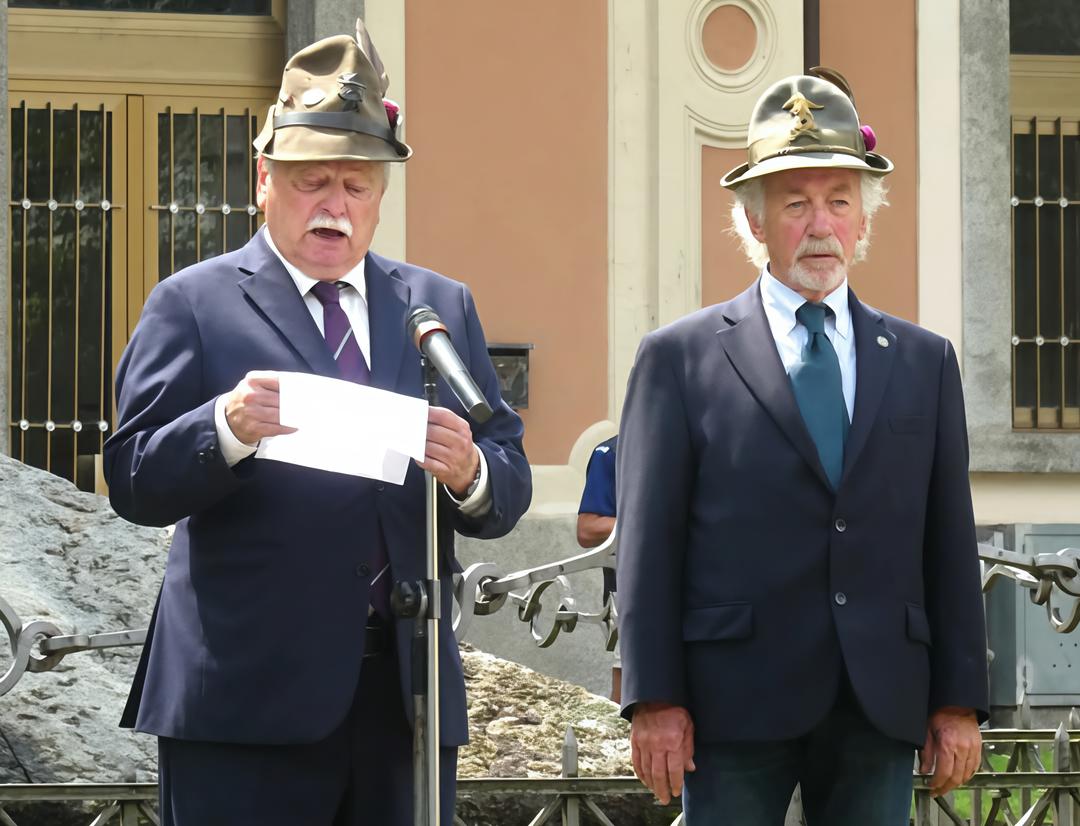 Guanella capogruppo degli Alpini Guanella capogruppo degli Alpini