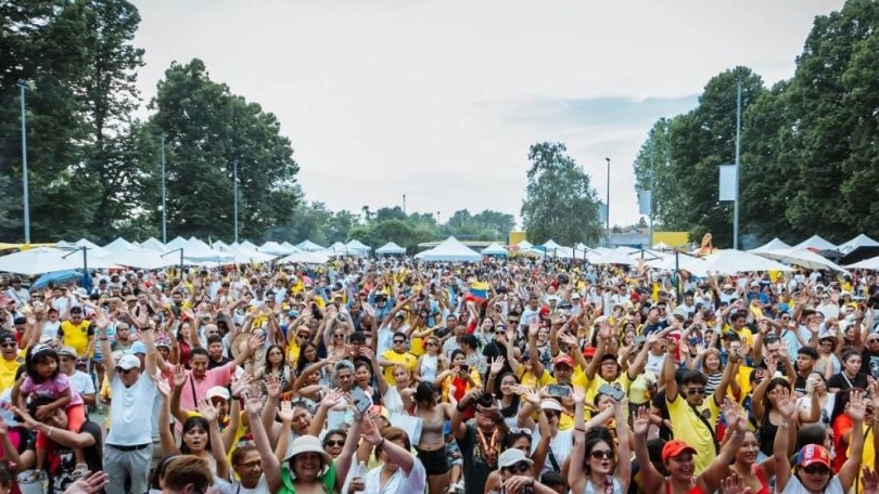 Tantissima gente alla Festa nazionale dell'Ecuador a Milano del 2024