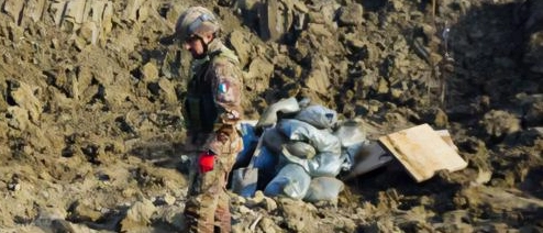 Lo strano caso della bomba a ritardo chimico trovata nel Mantovano: zona evacuata e allargato il raggio di sicurezza