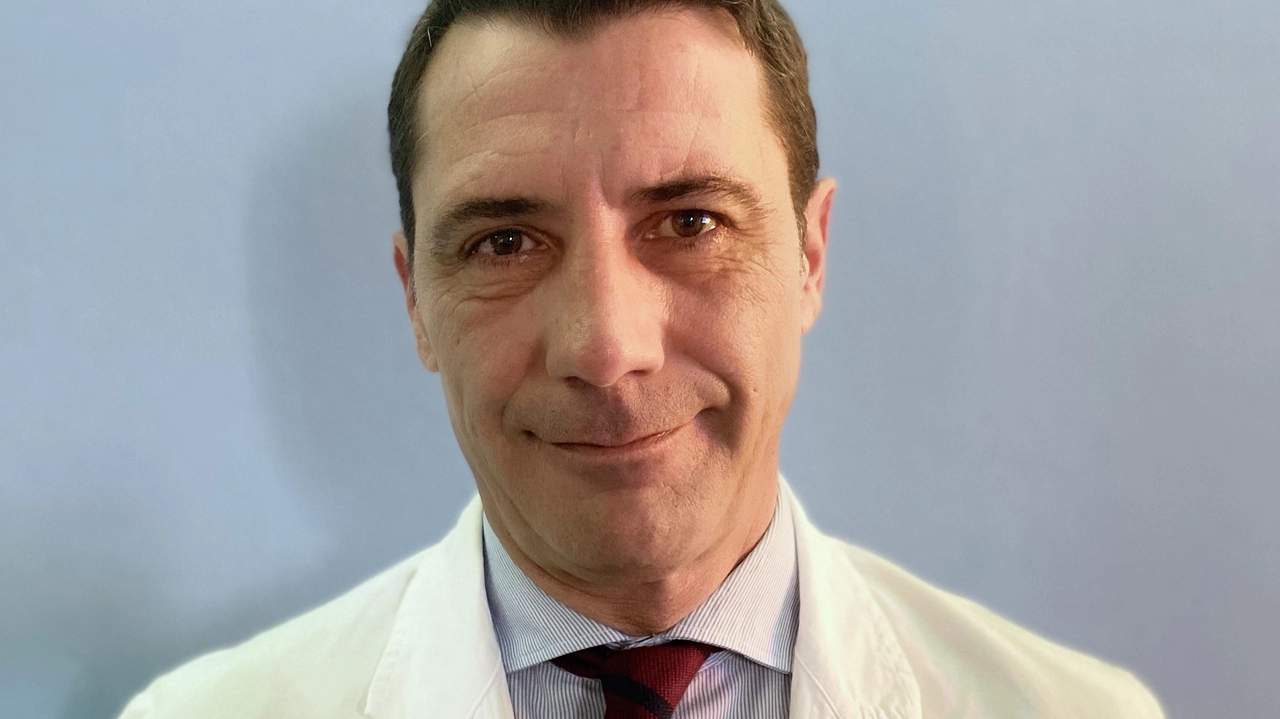Il dottor Mirko Bertozzi, direttore della chirurgia pediatrica del San Matteo