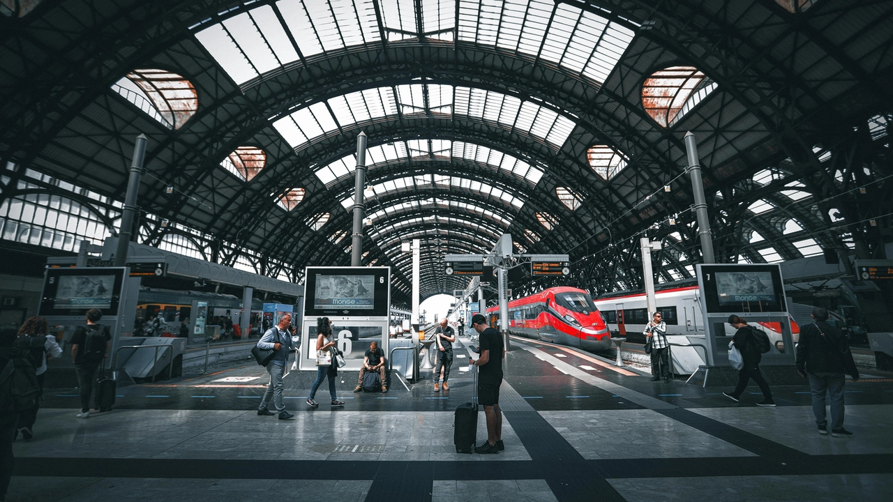 La stazione di Milano Centrale La stazione di Milano Centrale
