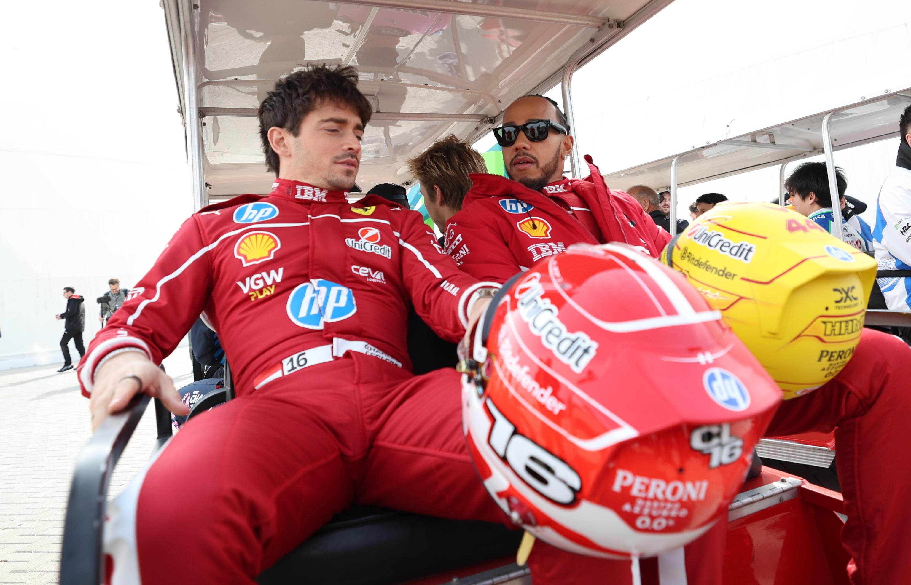 ferrari passerella rossa in piazza castello con charles leclerc e lewis hamilton da Ilgiorno.it ferrari passerella rossa in piazza castello con charles leclerc e lewis hamilton
