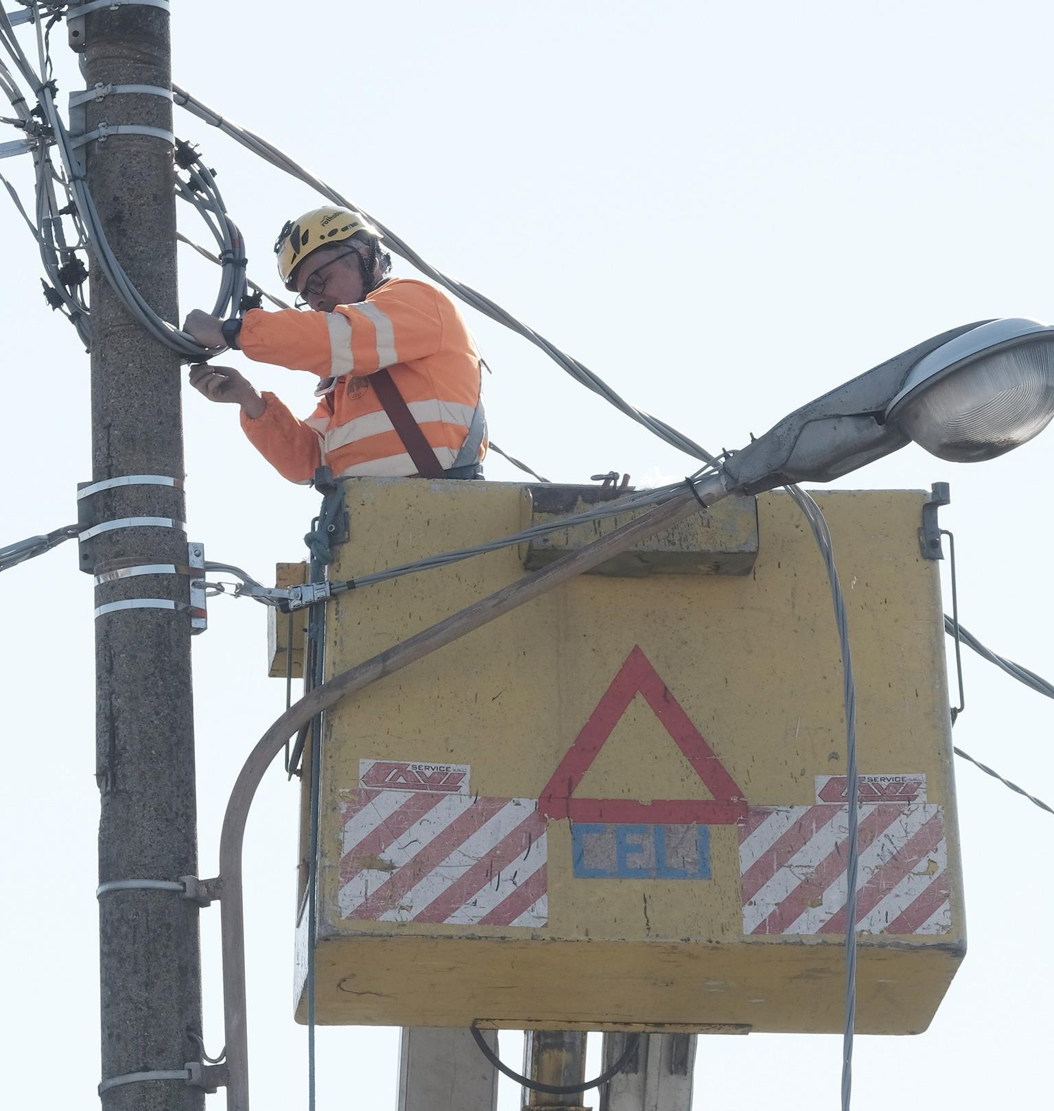 L’hinterland di Milano resta senza corrente: blackout causato dall’ondata di calore senza precipitazioni L’hinterland di Milano resta senza corrente: blackout causato dall’ondata di calore senza precipitazioni