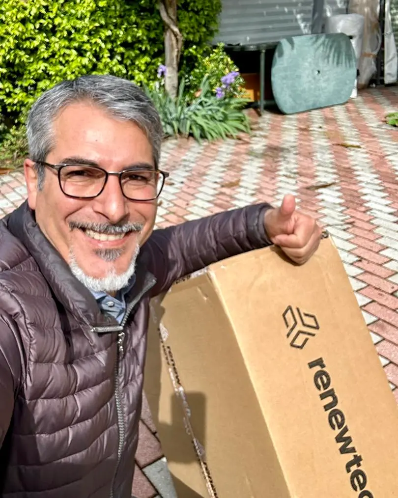 Massimiliano De Cinque, appello a donare tastiere pc: risponde anche un’azienda da Amsterdam