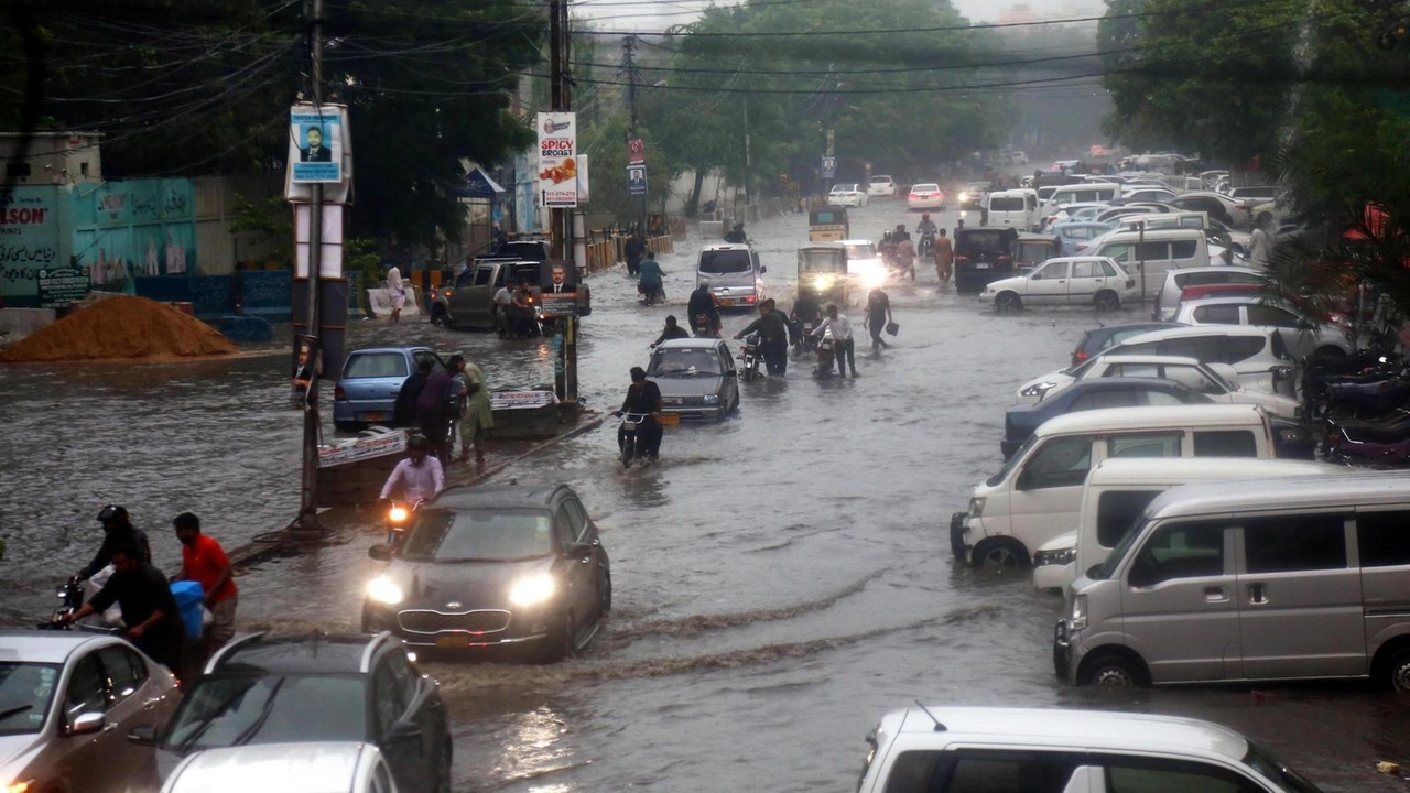 A Karachi e nel nord
