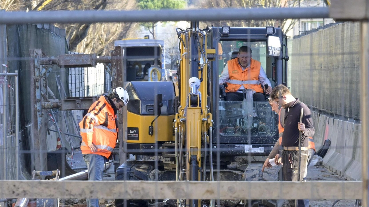 Serviranno per i cantieri lungo la provinciale 639 dei “laghi di Pusiano e Garlate“ Serviranno per i cantieri lungo la provinciale 639 dei “laghi di Pusiano e Garlate“
