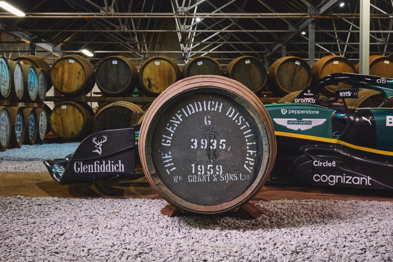 Botte o ruota? Una suggestiva fotografia scattata nella distilleria Glenfiddich