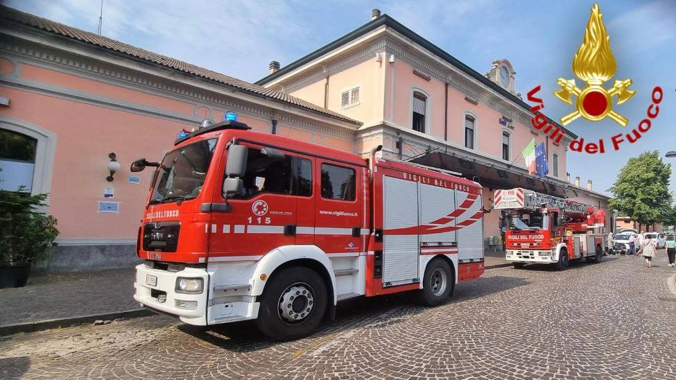 vigili del fuoco piazzale stazione lodi vigili del fuoco piazzale stazione lodi