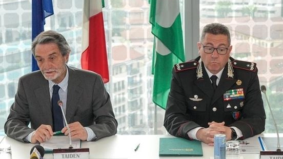 Il governatore Attilio Fontana col generale Raffaele Covetti, comandante dei Nas Il governatore Attilio Fontana col generale Raffaele Covetti, comandante dei Nas