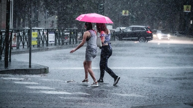 Un temporale estivo (Foto di repertorio) Un temporale estivo (Foto di repertorio)