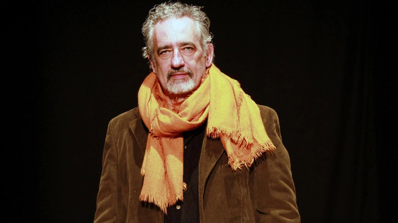 Corrado Accordino, regista e direttore artistico del Binario 7, porterà in scena il suo spettacolo dedicato ad Aldous Huxley Corrado Accordino, regista e direttore artistico del Binario 7, porterà in scena il suo spettacolo dedicato ad Aldous Huxley