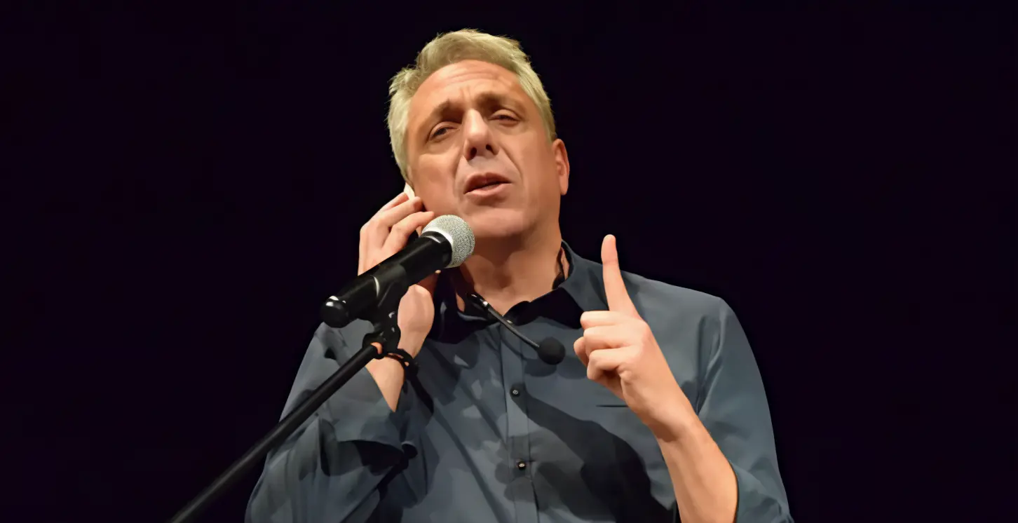L’assolo di Max Pisu: "Dalla provincia a Zelig. Ma resto un magazziniere"