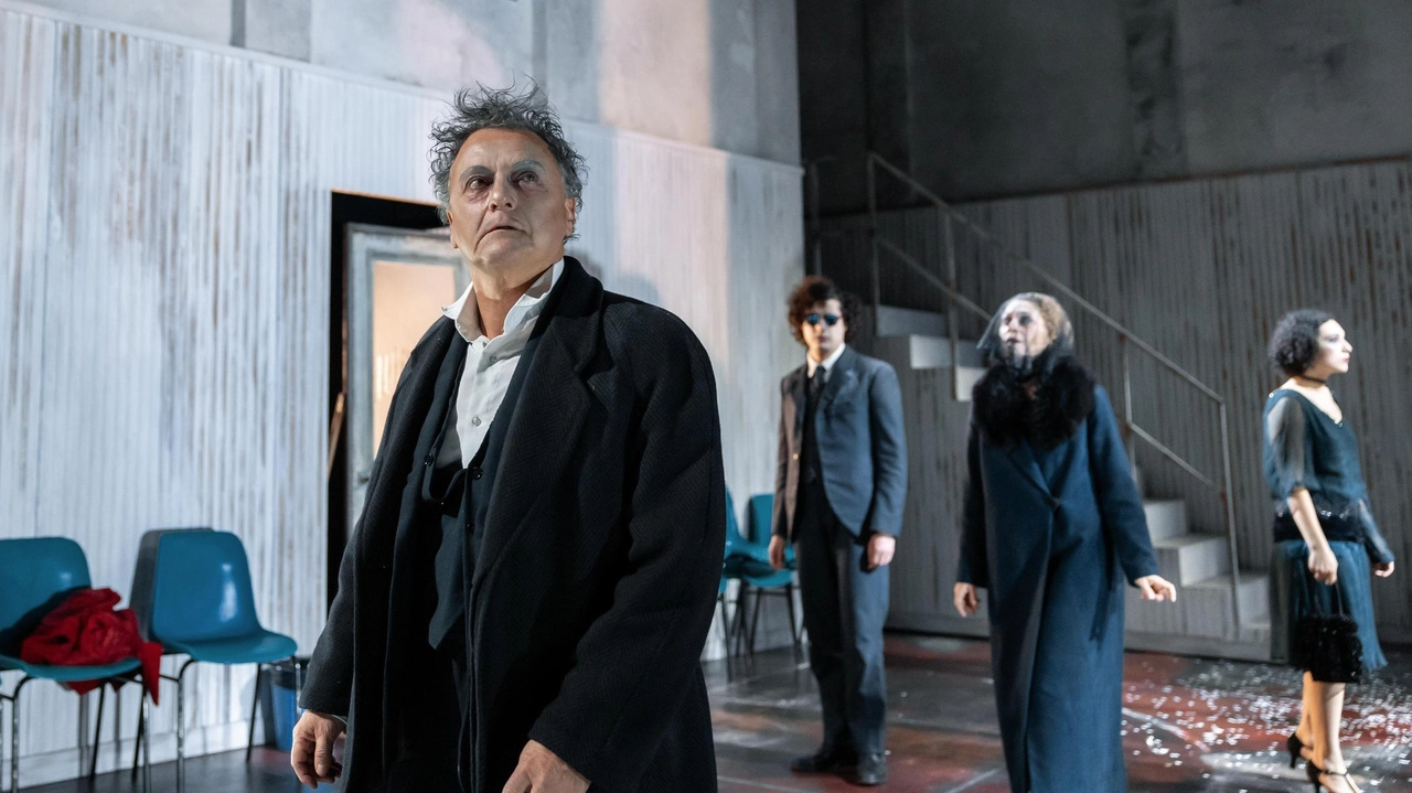 Valerio Binasco, 60 anni, direttore artistico dello Stabile di Torino, nello spettacolo Valerio Binasco, 60 anni, direttore artistico dello Stabile di Torino, nello spettacolo