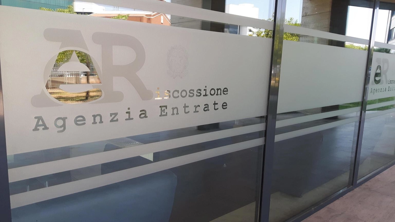 Agenzia delle entrate-Riscossione invia le comunicazioni delle somme dovute per la rottamazione-quater entro il 30 giugno. Agenzia delle entrate-Riscossione invia le comunicazioni delle somme dovute per la rottamazione-quater entro il 30 giugno.
