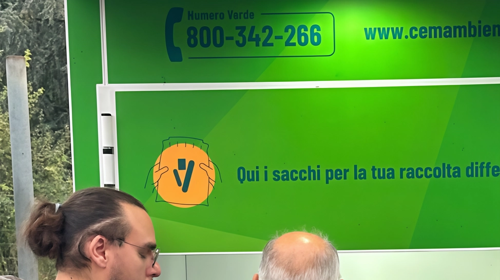 Il distributore automatico dei sacchi Il distributore automatico dei sacchi