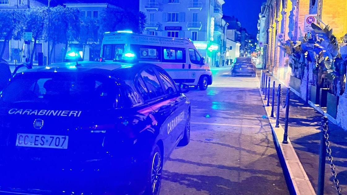 Rissa nella notte a Cusano Milanino, 22enne accoltellato al torace e a un braccio Rissa nella notte a Cusano Milanino, 22enne accoltellato al torace e a un braccio