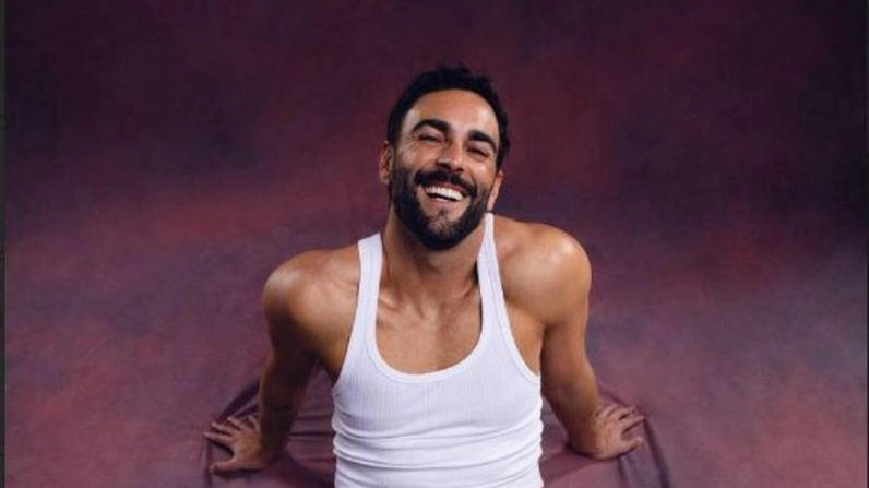 Marco Mengoni, 36 anni, una delle voci più belle e potenti della musica italiana Marco Mengoni, 36 anni, una delle voci più belle e potenti della musica italiana