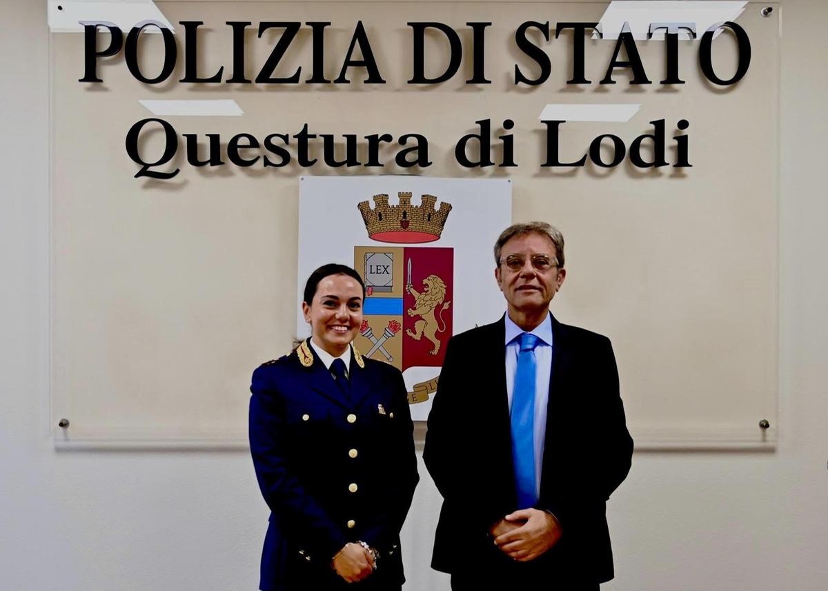 Ha passato il testimone al commissario Daniela Iscaro Ha passato il testimone al commissario Daniela Iscaro