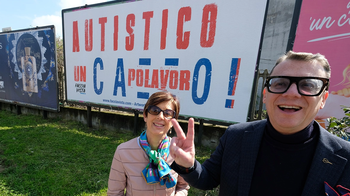 Un capolavoro contro i pregiudizi, la campagna choc di Monza: “Autistico un c... o!” sui manifesti