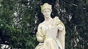 La scultura dell’Italia Turrita ai Giardini Montanelli dall’Unità d’Italia