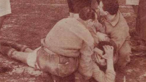 Palmer soccorso dopo la rete del 2-1: sarà costretto a lasciare il campo