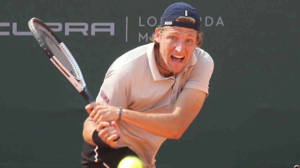 Jacopo Berrettini è il primo italiano a qualificarsi per i quarti di finale del "Como Lake Challenger", il torneo... Jacopo Berrettini è il primo italiano a qualificarsi per i quarti di finale del "Como Lake Challenger", il torneo...