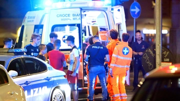 Notte di coltellate a Milano: tre aggressioni nel giro di un’ora. Una delle vittime sbudellata