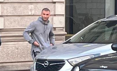 L’agguato al fedelissimo di Lucci, Guerrini pedinato dai due sicari: “Chi ha sparato? Non ne ho idea”. L’ultrà milanista alla Mobile: “Frequento la Sud, ma non ho nessun ruolo” L’agguato al fedelissimo di Lucci, Guerrini pedinato dai due sicari: “Chi ha sparato? Non ne ho idea”. L’ultrà milanista alla Mobile: “Frequento la Sud, ma non ho nessun ruolo”