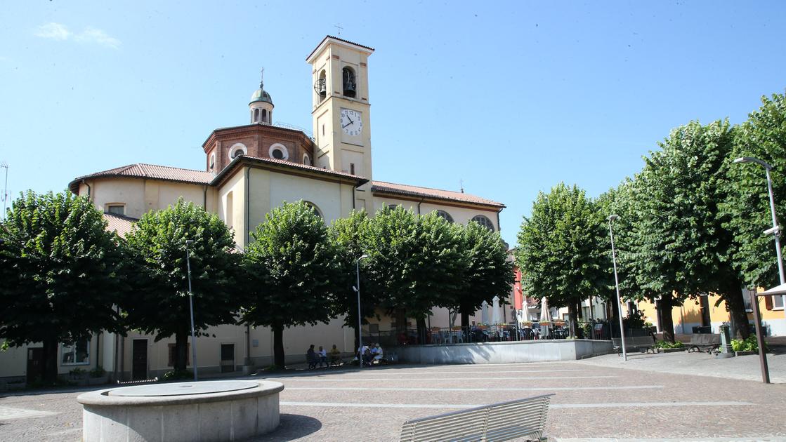 Misinto tra fabbrichette, grandi marchi del design e tradizioni antiche: sviluppo e usanze popolari convivono Misinto tra fabbrichette, grandi marchi del design e tradizioni antiche: sviluppo e usanze popolari convivono