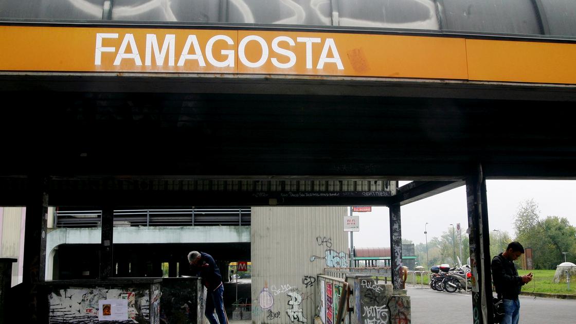 Fumo pioggia da Ilgiorno.it fumo e pioggia in banchina alla stazione m2 di famagosta cosa è successo