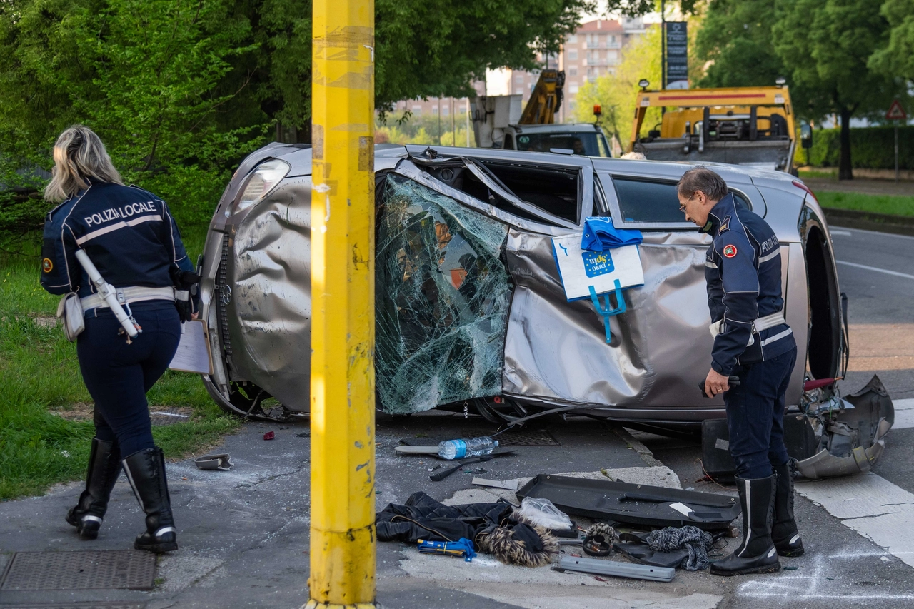 L'auto ribaltata (Fasani)