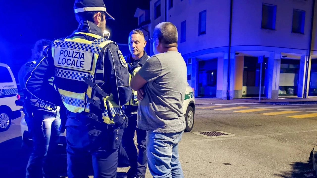 Controlli a tappeto nei diversi Comuni di competenza dell'Unione di polizia locale Controlli a tappeto nei diversi Comuni di competenza dell'Unione di polizia locale
