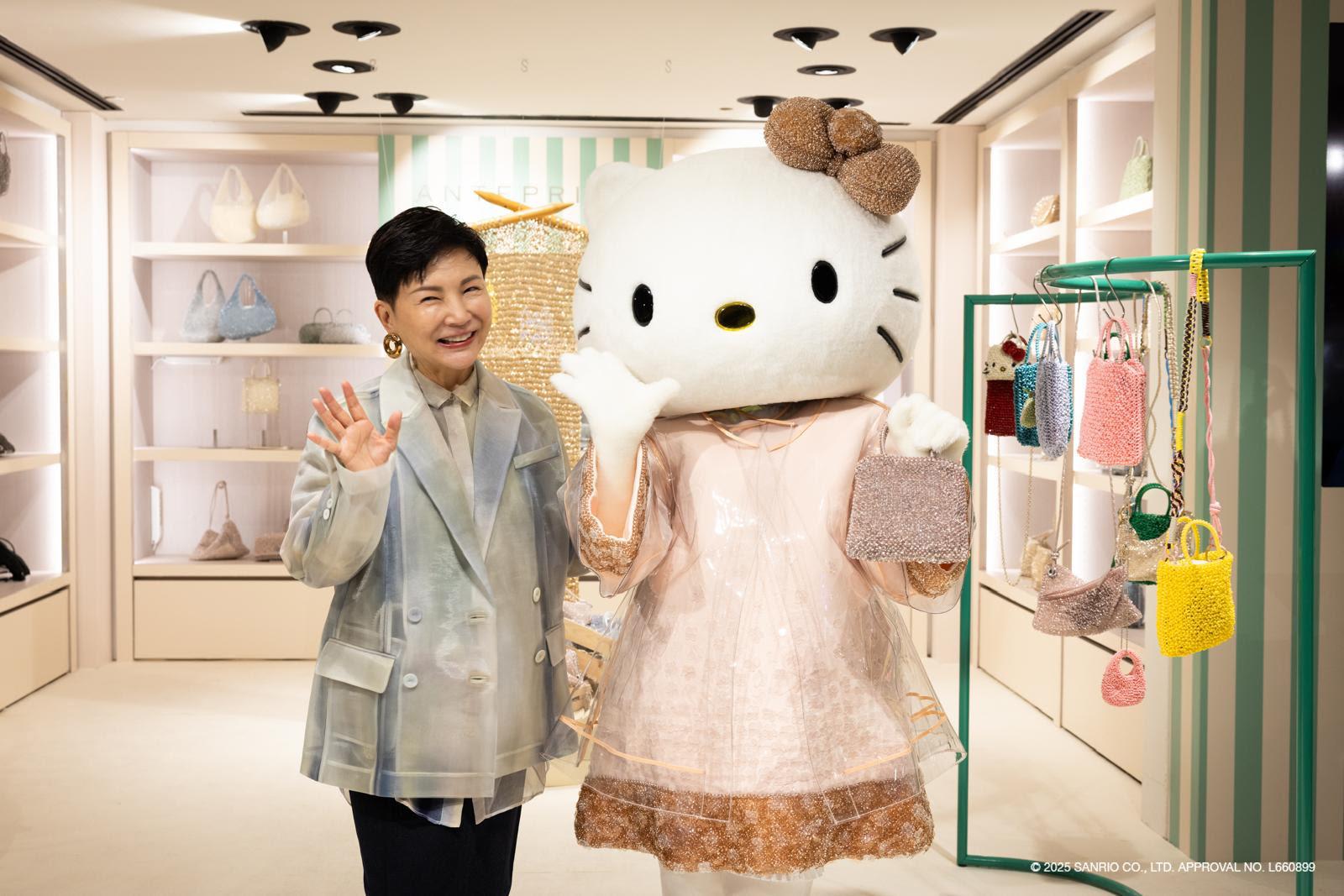 Hello Kitty star a Milano, Anteprima celebra la gattina più famosa al mondo con un pop up store alla Rinascente Hello Kitty star a Milano, Anteprima celebra la gattina più famosa al mondo con un pop up store alla Rinascente