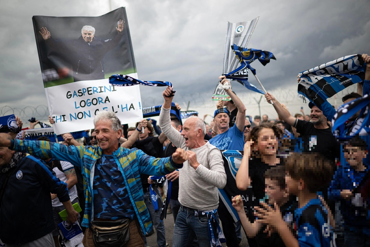 Striscioni e cori per l'Atalanta