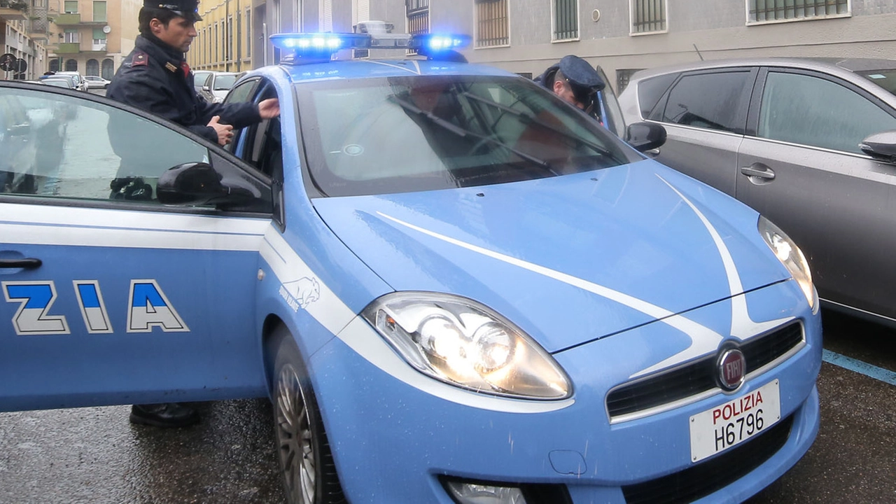 Laboratorio della droga scoperto dalla squadra mobile di Milano nel Piacentino: sequestrati 2 chili di coca