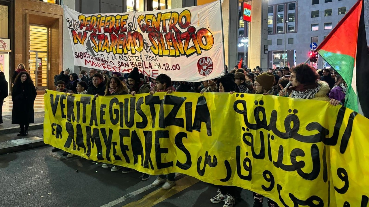 Le reazioni a Milano, dove dopo i disordini della prima ora al Corvetto i cortei non hanno registrato scontri. Fontana: tolleranza zero per questi delinquenti. Il Pd: "Sporcano la sua memoria, siano presto individuati". Le reazioni a Milano, dove dopo i disordini della prima ora al Corvetto i cortei non hanno registrato scontri. Fontana: tolleranza zero per questi delinquenti. Il Pd: "Sporcano la sua memoria, siano presto individuati".